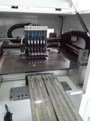 High speed pick and place machine 6 heads 25000CPH of bulb light electronic feeder